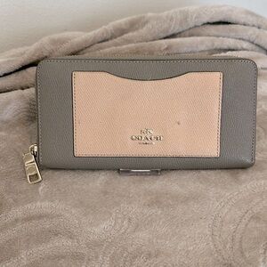 Coach Pebble grain wallet